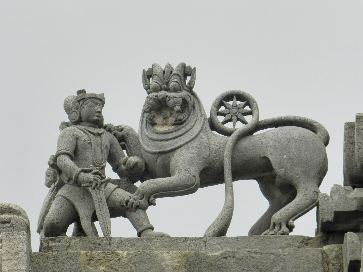 Hoysala sculpture, Belur Halebidu