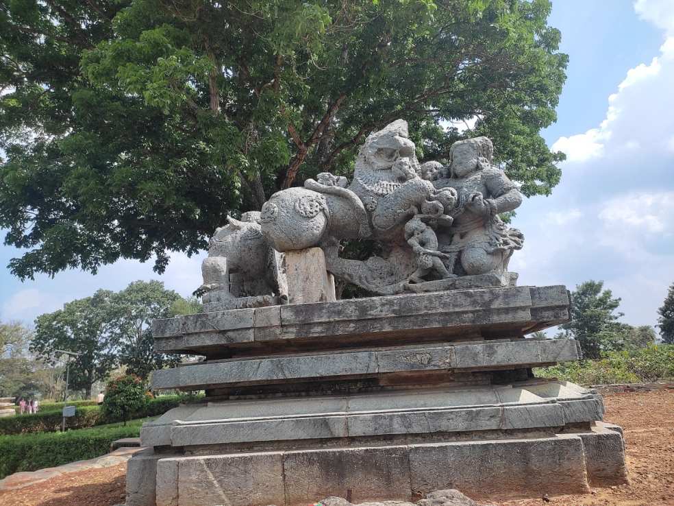Hoysala architecture, Belur Halebidu